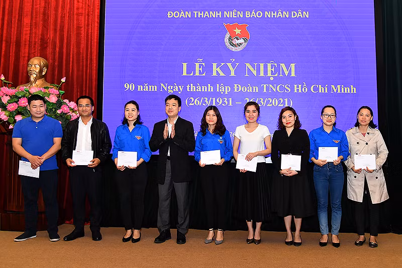 Tuổi trẻ Báo Nhân Dân kỷ niệm 90 năm Ngày thành lập Đoàn -0