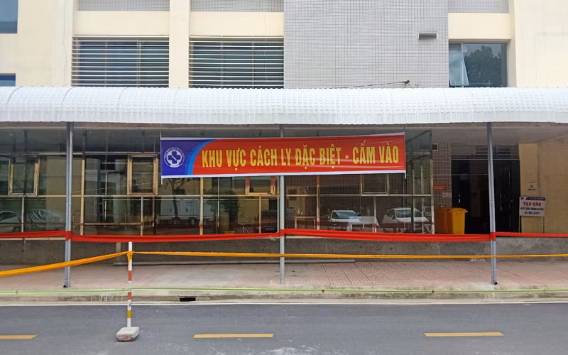 Khoa Truyền nhiễm, Bệnh viện đa khoa tỉnh Thái Bình, nơi vừa tiếp nhận bệnh nhân tái dương tính đến cách ly, điều trị ngày 27-5