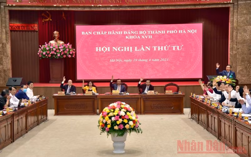 Nêu cao tinh thần gương mẫu của người đứng đầu, sớm đưa Nghị quyết vào cuộc sống -0