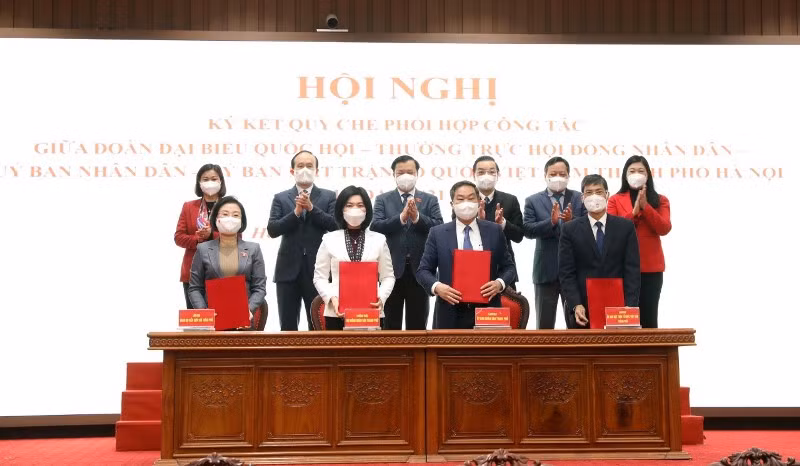 Lễ ký kết Quy chế phối hợp công tác giai đoạn 2021-2026 giữa Đoàn đại biểu Quốc hội, Thường trực HĐND, UBND, Ủy ban MTTQ Việt Nam TP Hà Nội.