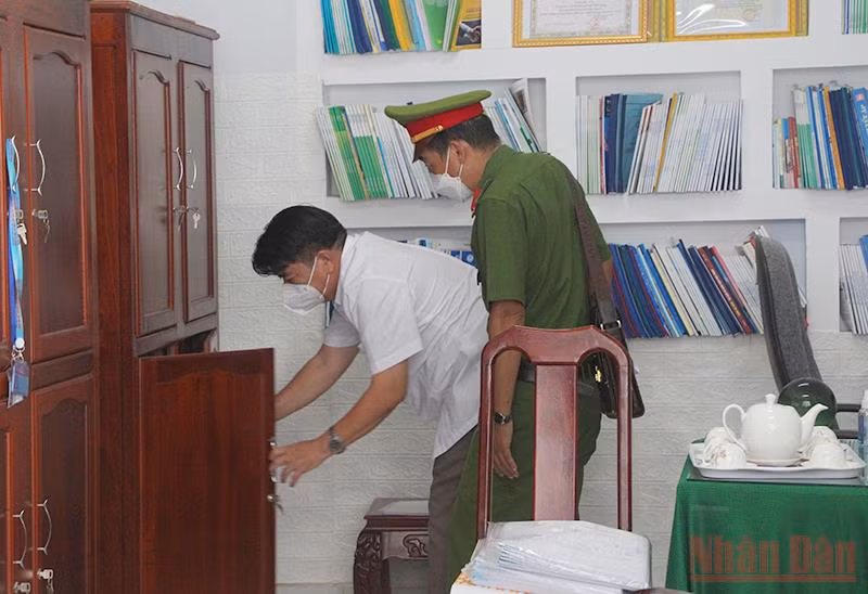 Khởi tố nguyên Giám đốc CDC Hậu Giang và 2 thuộc cấp -0