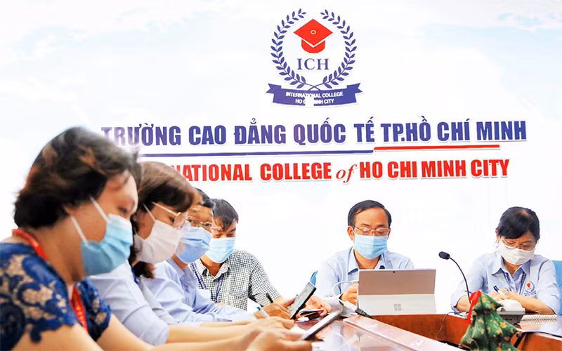 Trường cao đẳng Quốc tế TP Hồ Chí Minh đẩy mạnh kênh đàm phán, ký kết trực tuyến trong thời điểm dịch Covid-19 diễn biến phức tạp.
