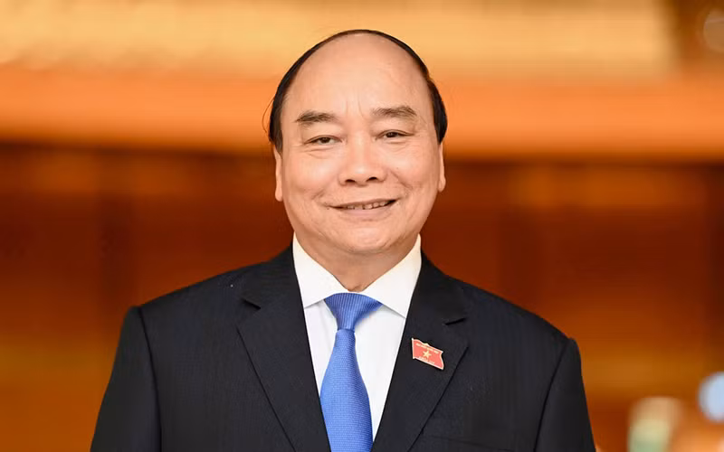 Đồng chí Nguyễn Xuân Phúc, Ủy viên Bộ Chính trị khóa XIII, Chủ tịch nước CHXHCN Việt Nam nhiệm kỳ 2016-2021, đại biểu Quốc hội khóa XV.