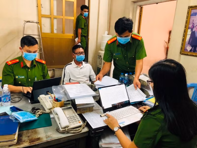 Phát hiện kho hàng nhập lậu “khủng” ở Đồng Nai -0