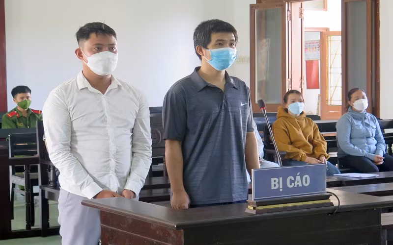Các bị cáo tại phiên tòa.