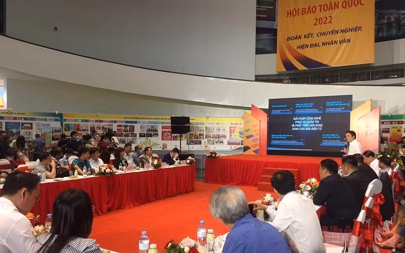 Quang cảnh Diễn đàn “Chuyển đổi số để phục vụ bạn đọc tốt hơn”. (Ảnh: VT)