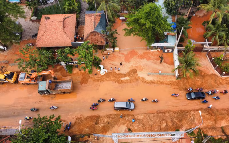 Sạt lở cát nghiêm trọng tuyến đường du lịch Mũi Né -0