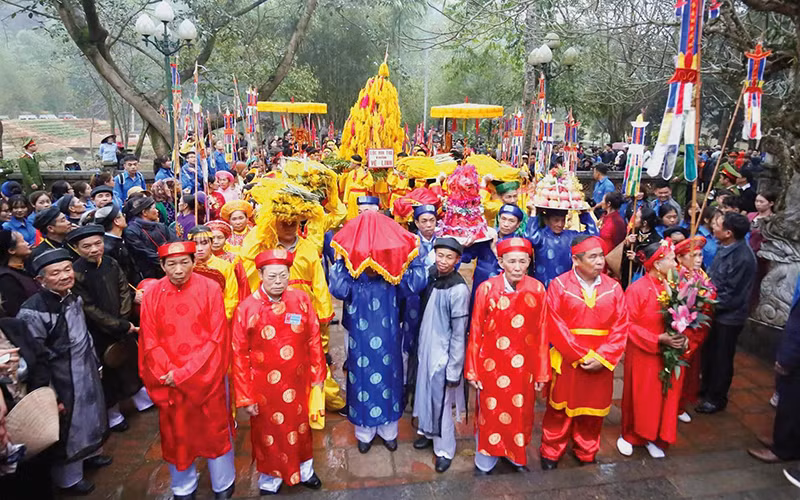 Lễ hội Đền Sóc (huyện Sóc Sơn, Hà Nội) được tổ chức vào đầu tháng Giêng hằng năm.