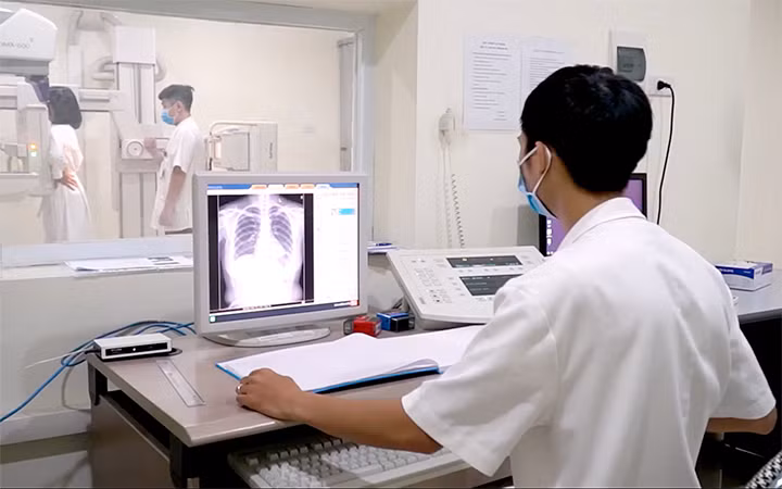 Khám, tầm soát bệnh ung thư vú tại Bệnh viện đa khoa T.Ư Thái Nguyên.