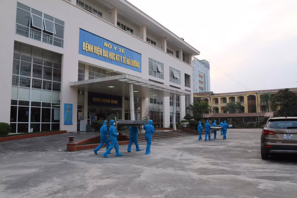 Bệnh viện dã chiến tại Hải Dương đi vào hoạt động.