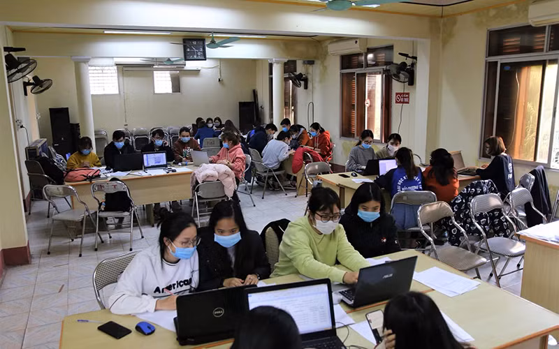 Đội ngũ truy vết làm việc ngày đêm để tìm F0.