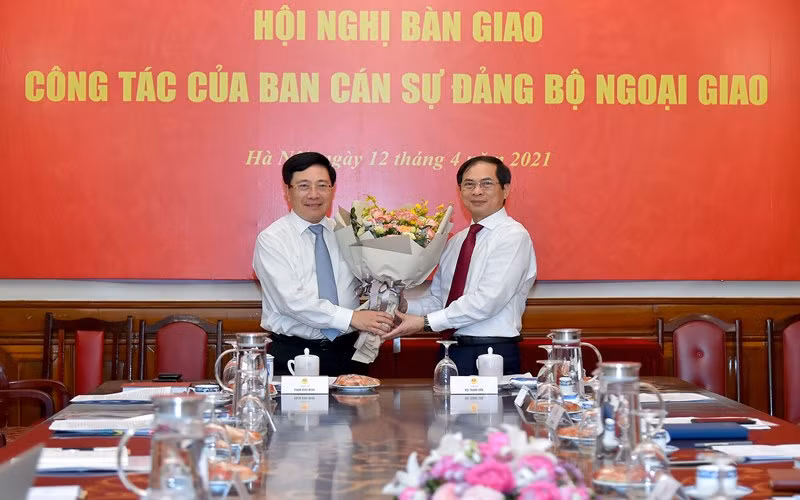 Đồng chí Phạm Bình Minh và đồng chí Bùi Thanh Sơn tại Hội nghị. (Ảnh: Bộ Ngoại giao)