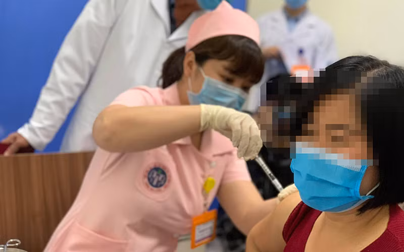 Sáu tình nguyện viên tiêm mũi 2 Covivac có sức khỏe ổn định