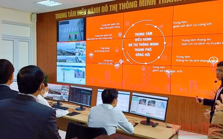 Khai trương Trung tâm giám sát điều hành đô thị thông minh thành phố Đồng Hới -0
