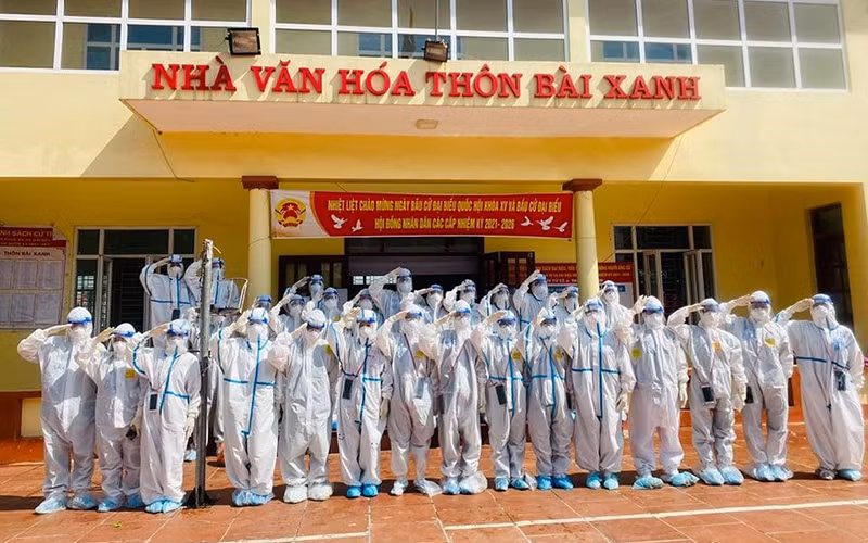 37 giảng viên, sinh viên Học viện Y Dược học Cổ truyền Việt Nam (trực thuộc Bộ Y tế) được cử đến chi viện cho Bắc Giang.