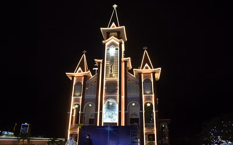 Đà Nẵng mưa lạnh trong Giáng sinh -0