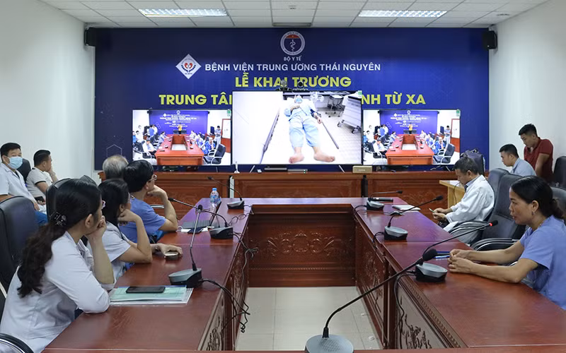 Bệnh viện Trung ương Thái Nguyên kết nối bệnh viện tuyến dưới thực hiện khám, chữa bệnh từ xa.