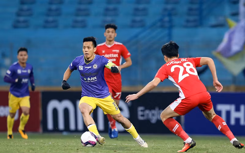CLB Hà Nội thể hiện quyết tâm cạnh tranh ngôi vô địch khi giành Siêu cúp quốc gia 2021. 