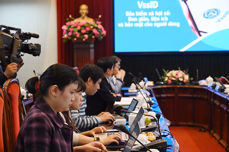 Giao lưu trực tuyến về VssID - Bảo hiểm xã hội số -0