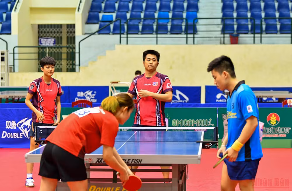Đức Tuân và Ngọc Lan lên ngôi vô địch đôi nam nữ -0