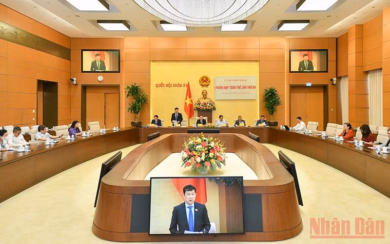 Quang cảnh phiên họp.