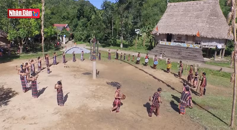 Bảo tàng của già Làng Cơ Tu