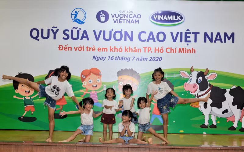 Quỹ sữa vươn cao Việt Nam tiếp tục hành trình kết nối yêu thương tại TP Hồ Chí Minh