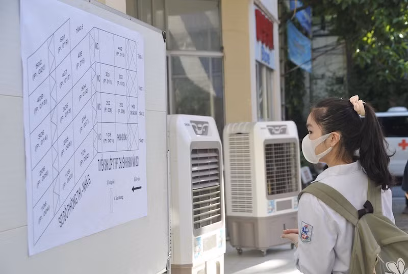 Tại kỳ thi vào lớp 10 của Trường THPT chuyên Khoa học xã hội và Nhân văn. Ảnh: USSH