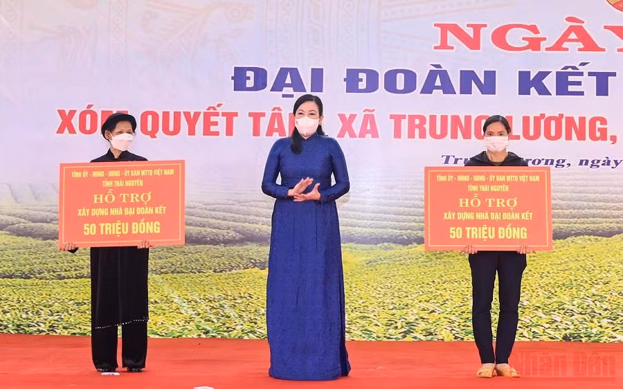 Ấm áp niềm vui trong Ngày hội Đại Đoàn kết toàn dân -0