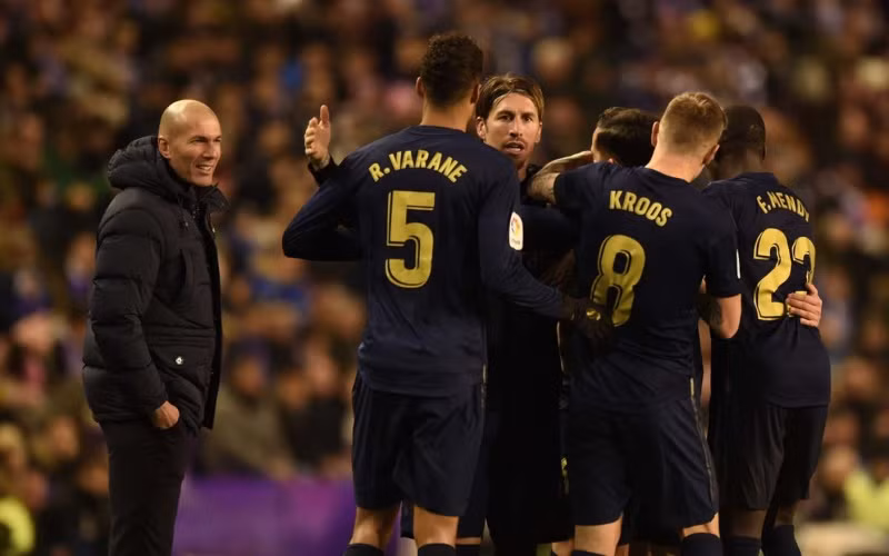 Real không mua sắm và Zidane phải bước vào mùa giải mới với những cầu thủ cũ.