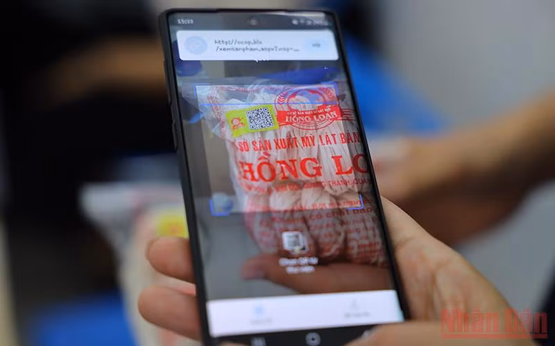 Hợp tác xã Công nghệ cao Huế (Thừa Thiên Huế) ứng dụng mã QR truy xuất nguồn gốc sản phẩm.