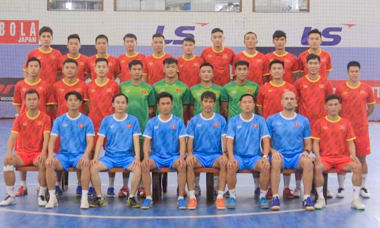 ĐT Futsal Việt Nam hội quân với lực lượng giàu kinh nghiệm và đã xuất sắc vượt qua hai trận play-off để góp mặt tại VCK FIFA Futsal World Cup Lithuania 2021. (Ảnh: VFF)