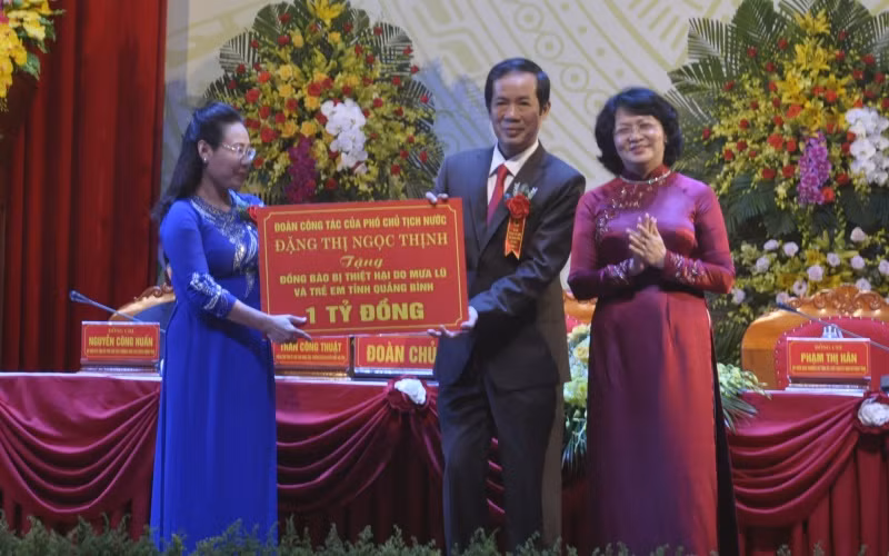 Phó Chủ tịch nước Đặng Thị Ngọc Thịnh dự Đại hội Thi đua yêu nước tỉnh Quảng Bình -0