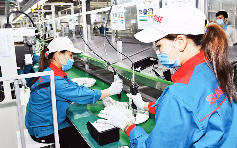Sản xuất đồ gia dụng tại nhà máy của Tập đoàn Sunhouse. (Ảnh Đăng Duy) 