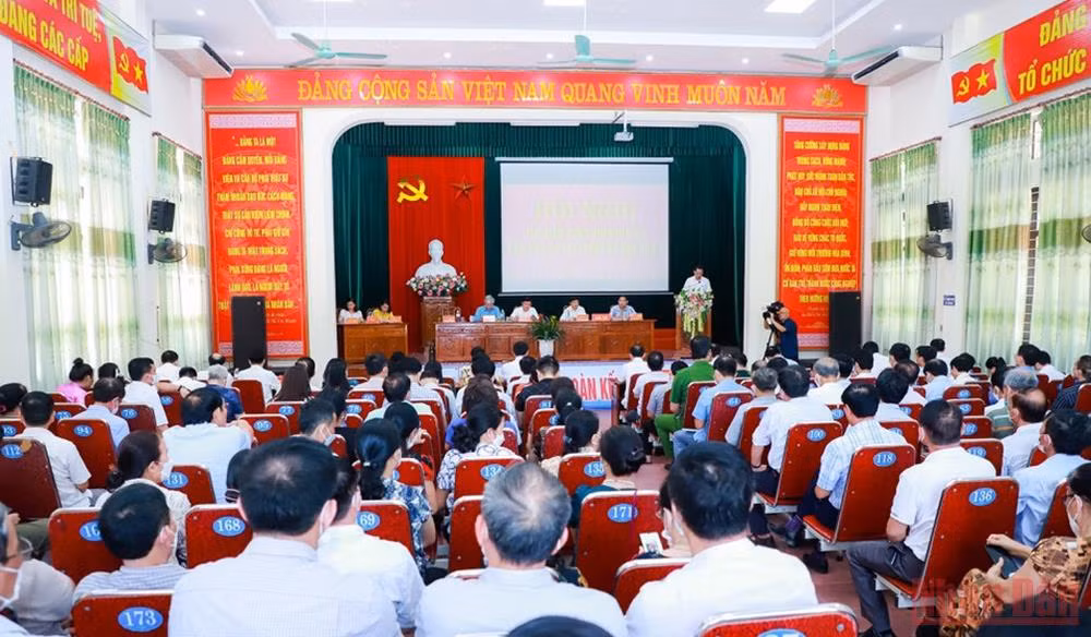Chủ tịch Ủy ban Trung ương Mặt trận Tổ quốc Việt Nam Đỗ Văn Chiến tiếp xúc cử tri ở Nghệ An -0