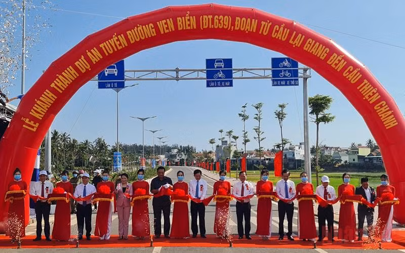 Lễ khánh thành tuyến đường ven biển trên địa bàn thị xã Hoài Nhơn, tỉnh Bình Định.