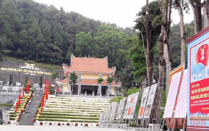 Triển lãm “Bác Hồ với Thanh Hóa - Thanh Hóa làm theo lời Bác” tổ chức tại quần thể di tích-danh thắng ở thị trấn Rừng Thông, huyện Đông Sơn.