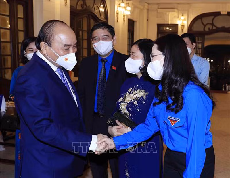 Chủ tịch nước dự Lễ trao giải&nbsp;“Gương mặt trẻ Việt Nam tiêu biểu năm 2021” -0