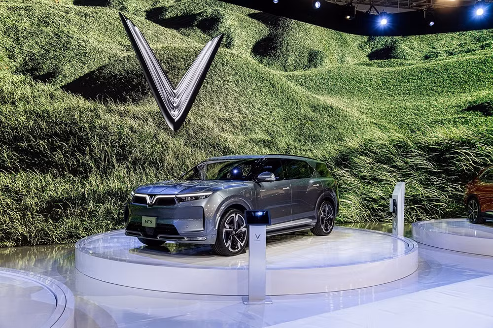 VinFast dừng sản xuất xe xăng, chuyển sang xe thuần điện từ cuối năm 2022 -0