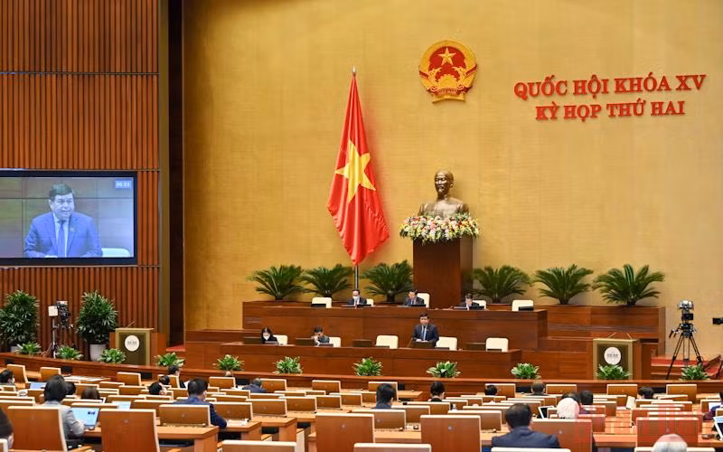 Quang cảnh phiên thảo luận trực tuyến của Quốc hội về dự kiến kế hoạch cơ cấu lại nền kinh tế giai đoạn 2021-2025.