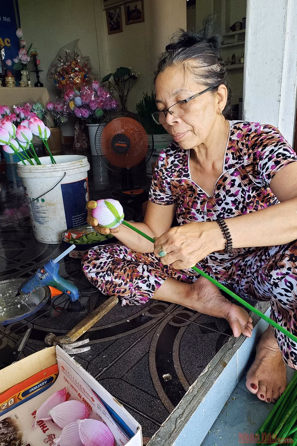 Làng nghề hoa giấy Thanh Tiên -0
