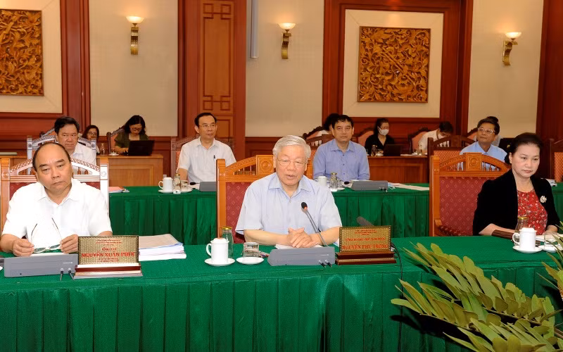 Tổng Bí thư, Chủ tịch nước Nguyễn Phú Trọng phát biểu chỉ đạo tại buổi làm việc với Ban Thường vụ Thành ủy Thành phố Hồ Chí Minh.