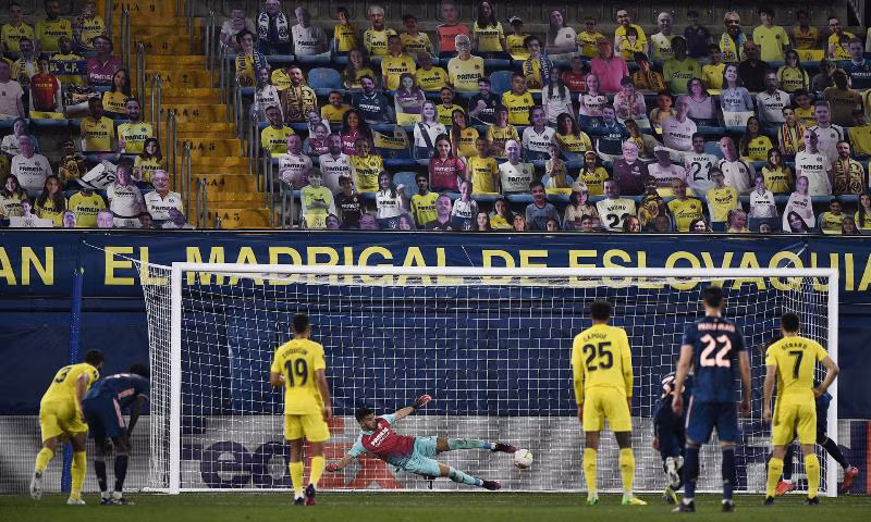 Man United thắng giòn giã, Arsenal thất thủ sân khách -0