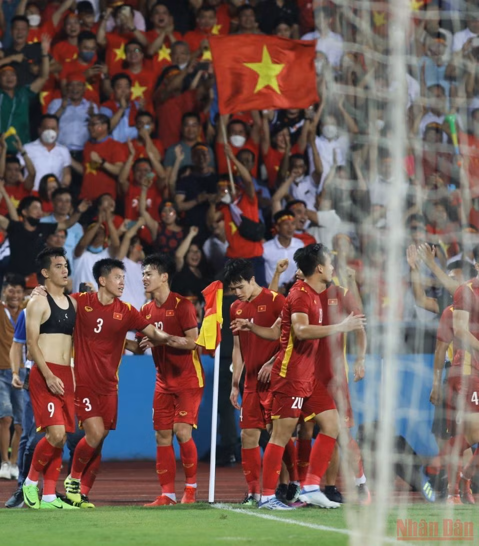 Những pha bóng hấp dẫn trong chiến thắng bán kết đầy cảm xúc của U23 Việt Nam -0