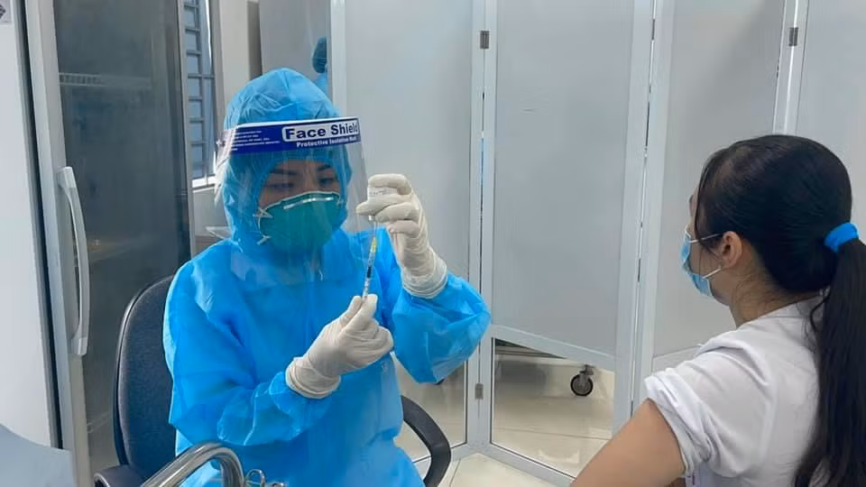Mở rộng đối tượng và phạm vi tiêm chủng phòng Covid-19 đợt 3