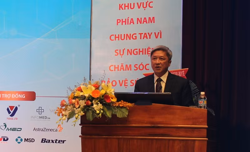 PGS, TS, Nguyễn Trường Sơn, Thứ trưởng Y tế phát biểu tại hội nghị.