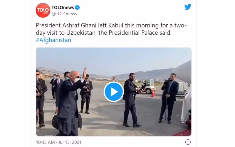 Kênh TOLOnews chia sẻ clip ông Ghani rời Kabul vào sáng 15/7/2021 để bắt đầu chuyến thăm hai ngày tới Uzbekistan.