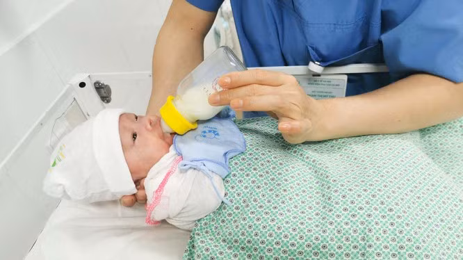 Nâng cao chất lượng tuyến dưới trong chăm sóc sức khỏe trẻ sơ sinh và bà mẹ -0