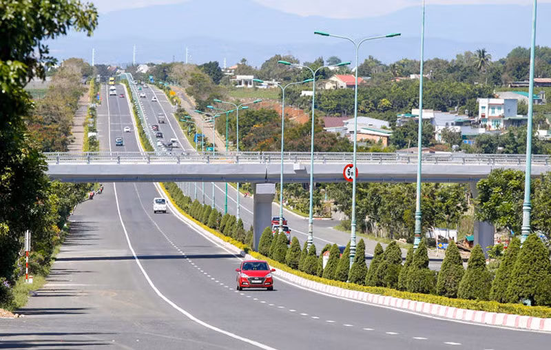 Cao tốc Dầu Giây - Liên Khương rất quan trọng trong chiến lược phát triển kinh tế-xã hội vùng -0