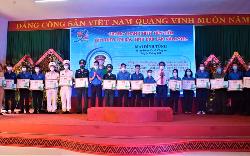 Đắk Lắk tuyên dương 45 thanh niên tiên tiến làm theo lời Bác